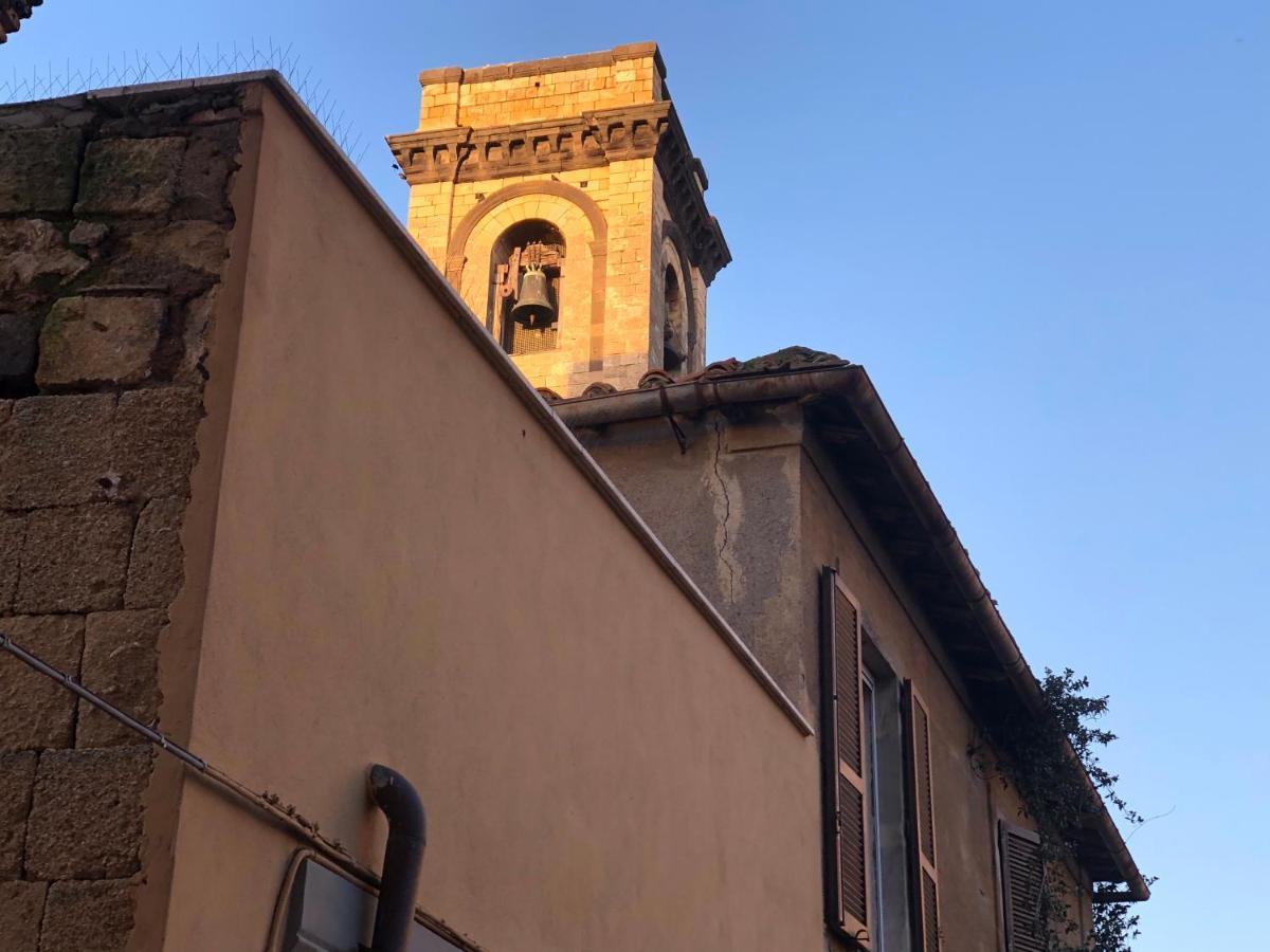 Appartamento Fronte Duomo Tarquinia Esterno foto