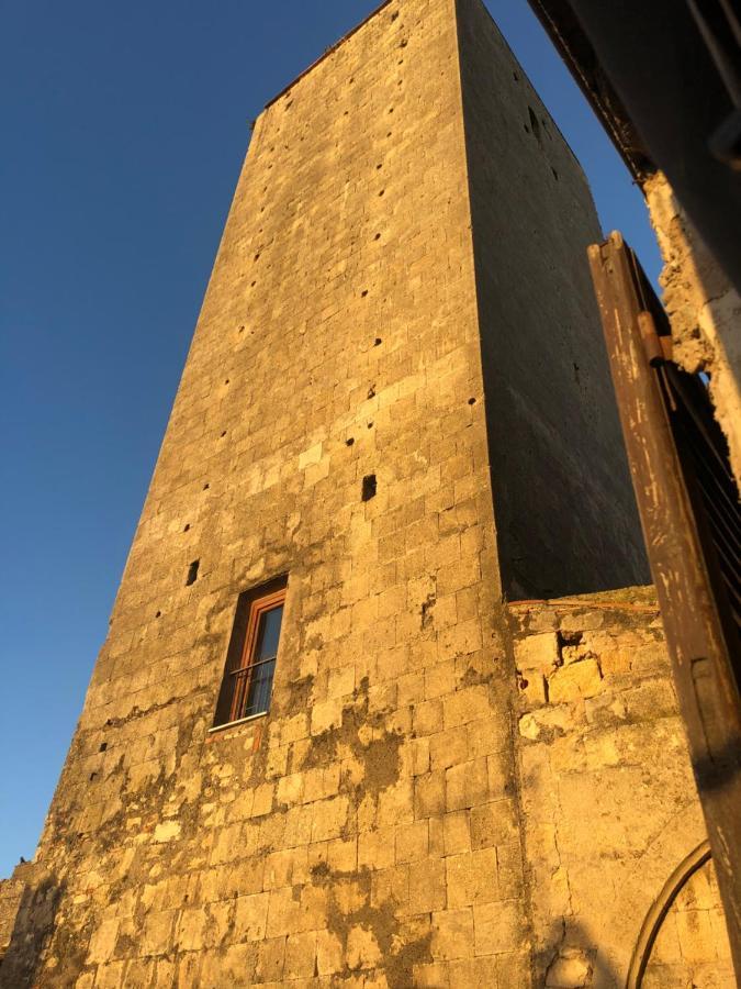 Appartamento Fronte Duomo Tarquinia Esterno foto